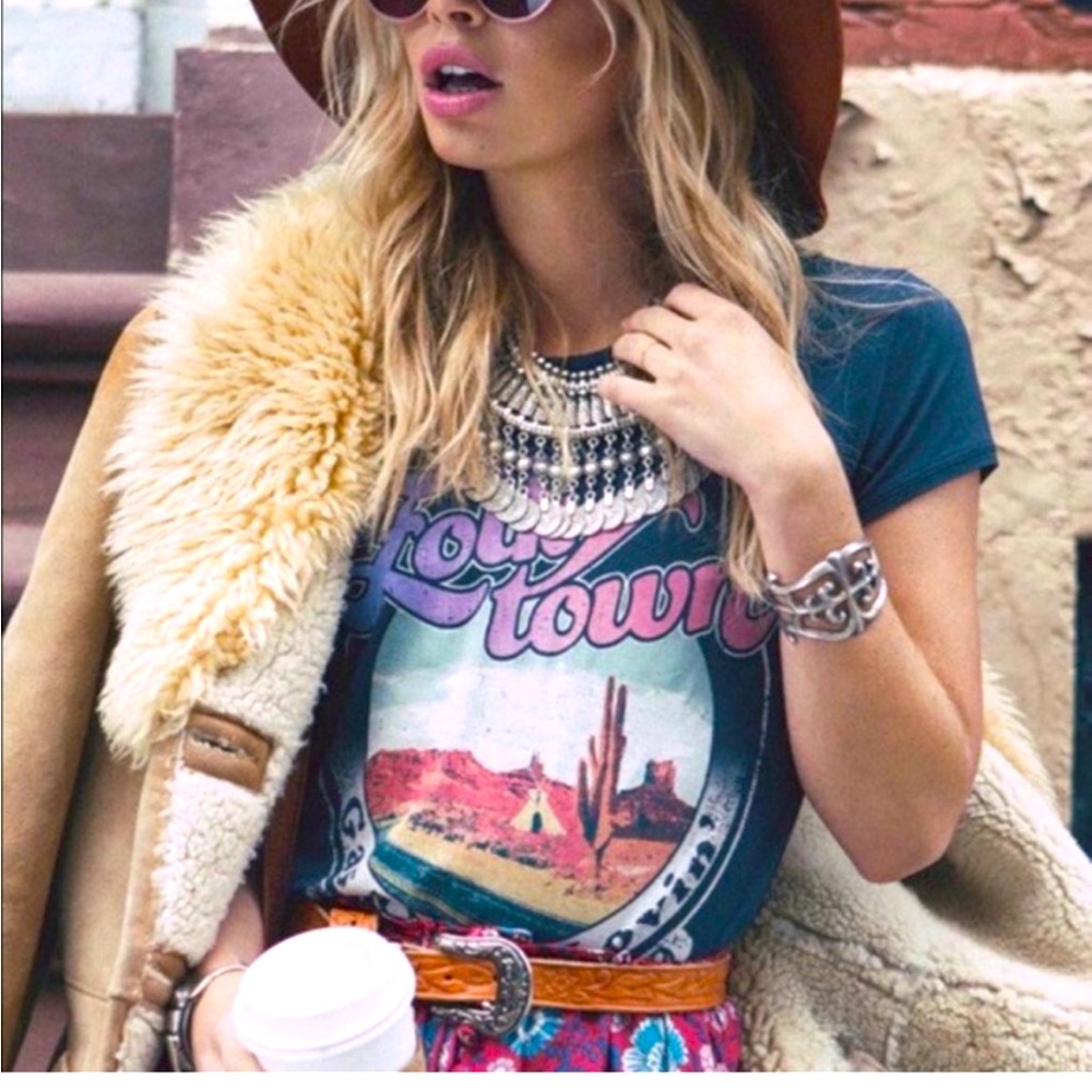Folk Town tshirt